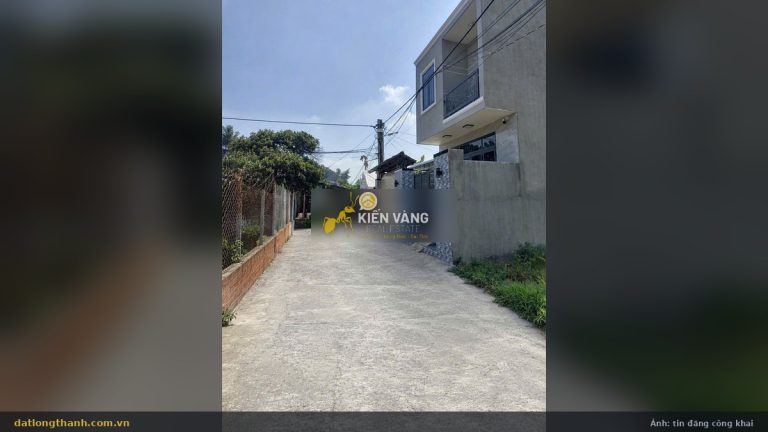 Đường bê tông nội khu trước lô đất 93,4 m² xã An Phước, Long Thành, khu dân cư đã có nhà xây kiên cố