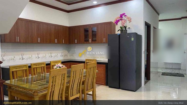 Khu bếp và phòng ăn căn nhà 106 m² xã Long Thành (Long An cũ)