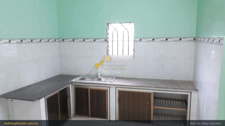 Nhà bếp rộng nhà đất 135m² xã Long Phước Long Thành